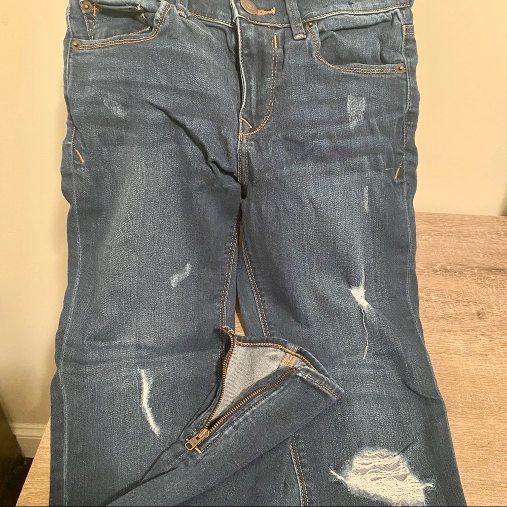 EXPRESS zipper ankle distressed jegging